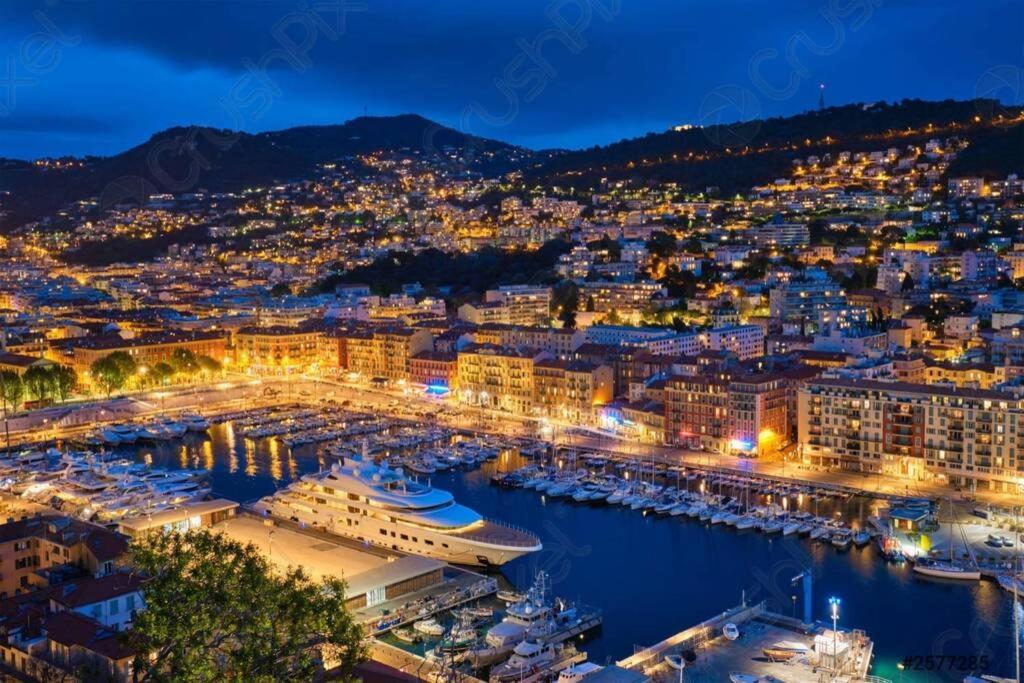 Апартаменты Charming And Modern Cave In The Heart Of The Port Ницца Экстерьер фото